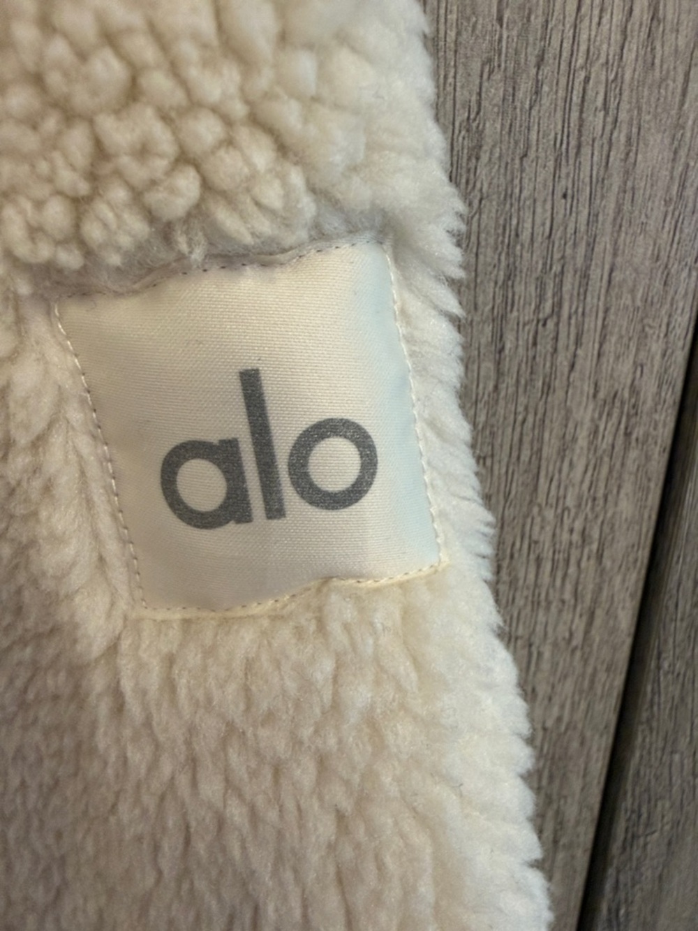 ALO Yoga Cream Sherpa Fleece Jacket - Picture 2 of 6
